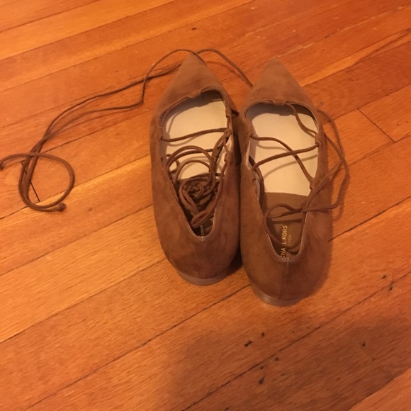 EUC Michael Kors collection pointy toe Flats - Picture 3 of 4